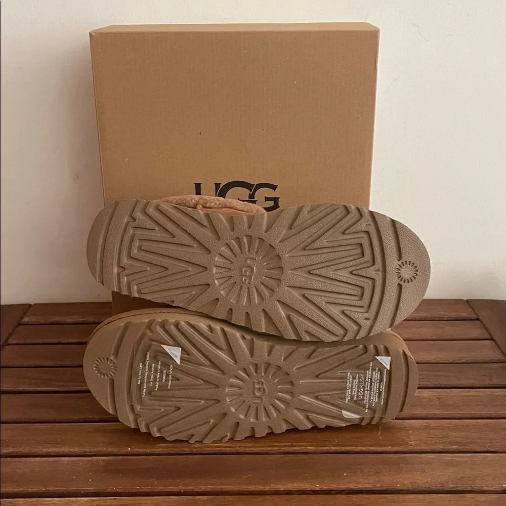 UGG  Classic Ultra Mini Maxi Curly Booties Chestnut USA Women Size 6/UK 4/EU 37